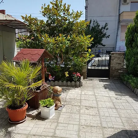 Guest Denitsa Pensiune